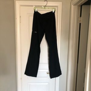 Women’s Cherokee (small tall) cargo scrub pants
